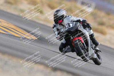 media/Dec-17-2022-SoCal Trackdays (Sat) [[224abd9271]]/Turn 16 (210pm)/